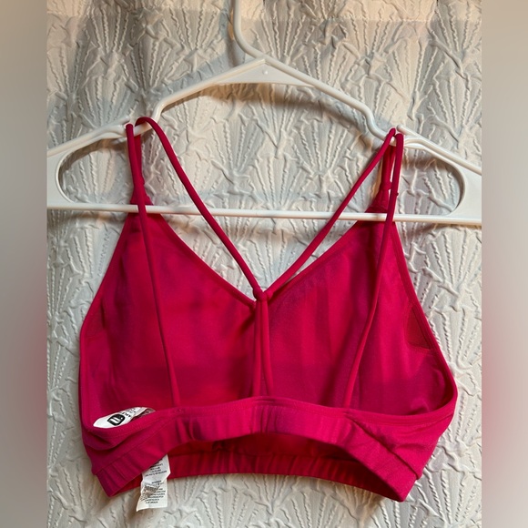 Fabletics Medium Hot Pink Sports Bra - Picture 2 of 4